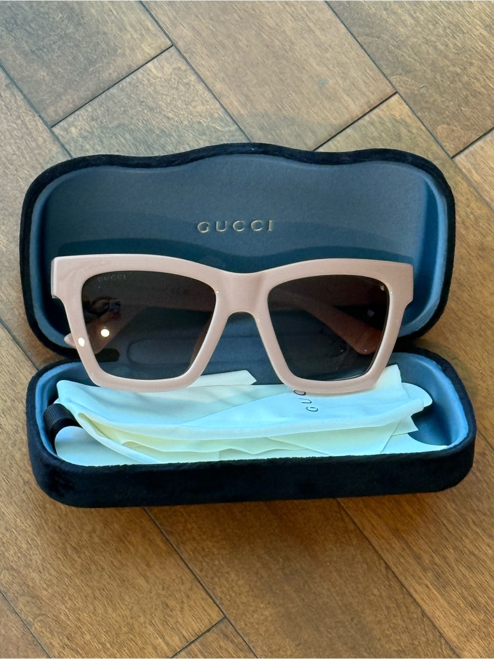Gucci Minimal Cat Eye sunglasses 54mm in pink